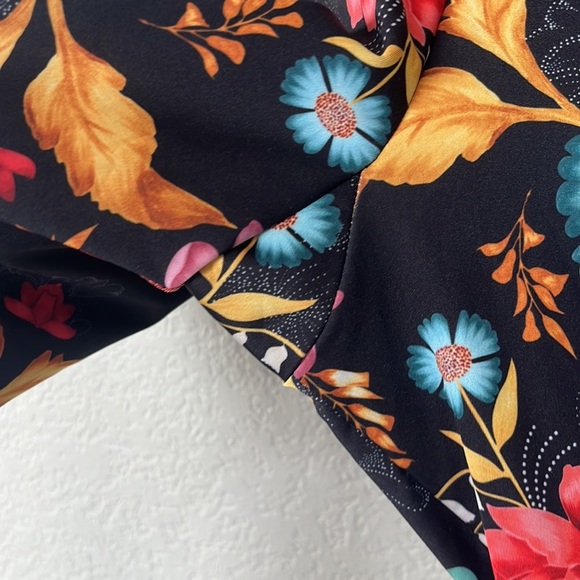 Onzie 7/8 Legging Floral Multi Colored Black Size Small Medium - Picture 5 of 12